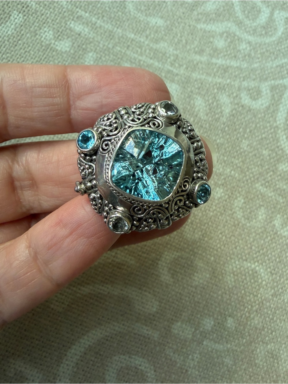 RARE sterling silver sarda swiss blue topaz ring size 9
new with tags